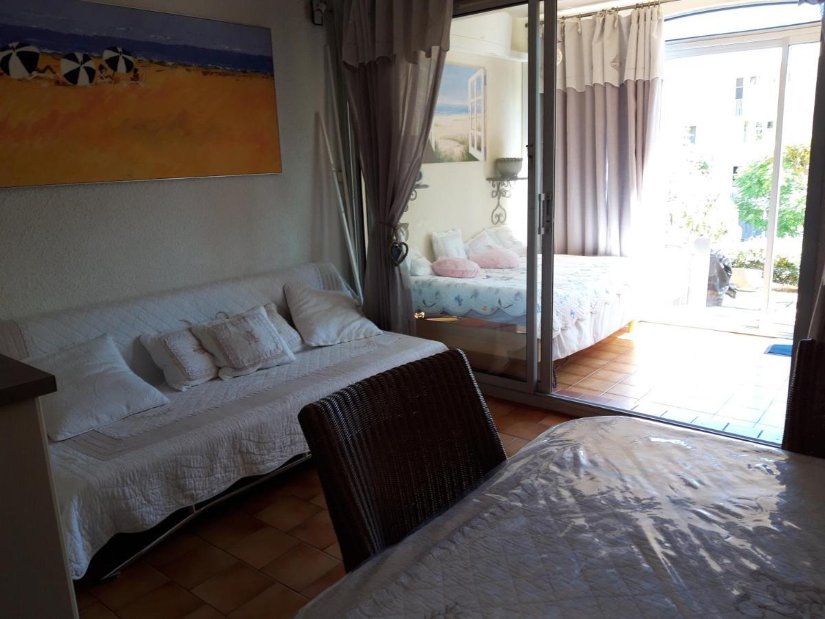 T2, Jardin, Veranda Chambre, Climatisation, Parking Privatif, Proche A Pied Centre, Plage, Gare, Pour 3 Adultes Ou 2 Adultes Avec 2 Enfants Bandol Exterior photo